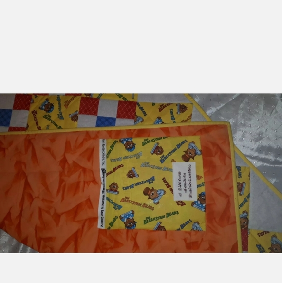 Bearenstain bears blanket - Picture 2 of 7